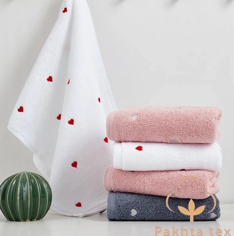 полотенце с сердечками,полотенце,полотенца большие и маленькие,полотенца для ванной,полотенца для рук