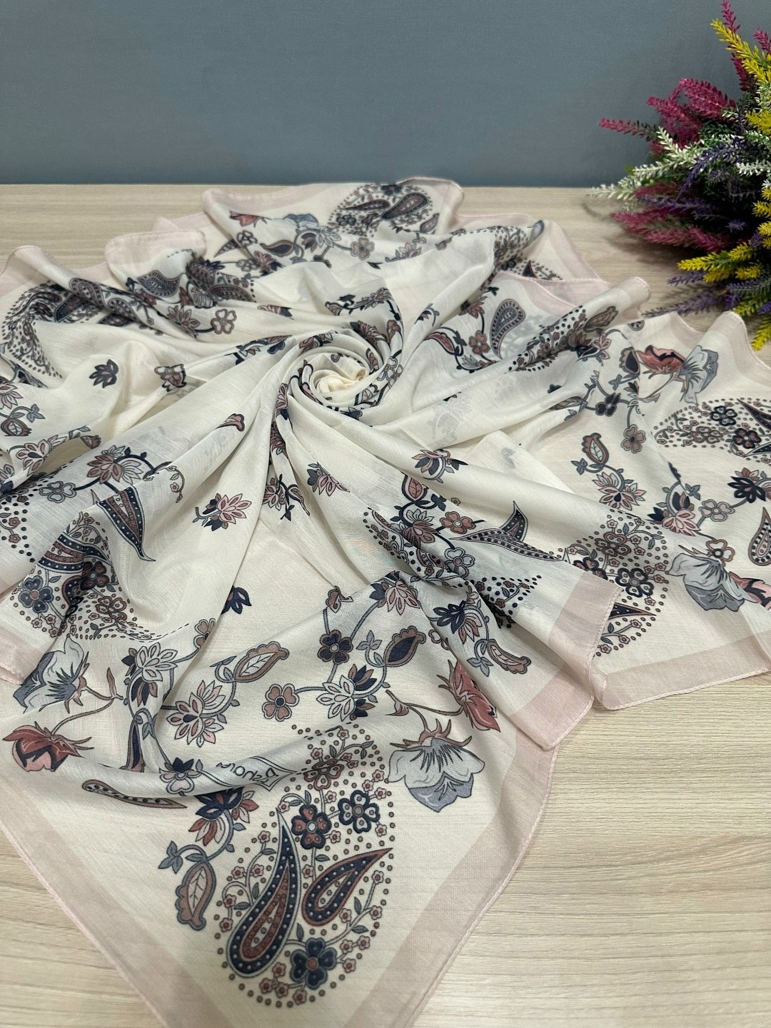 шелковый платок 100х100,платок тонкий,платки женские,платок женский с рисунком,платки шелковые