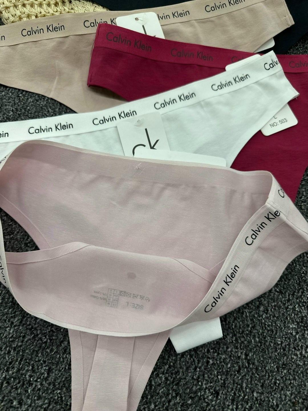 calvin klein трусы женские стринги,трусы женские calvin klein,стринги хб женские,стринги calvin klein,трусы женские стринги хлопок