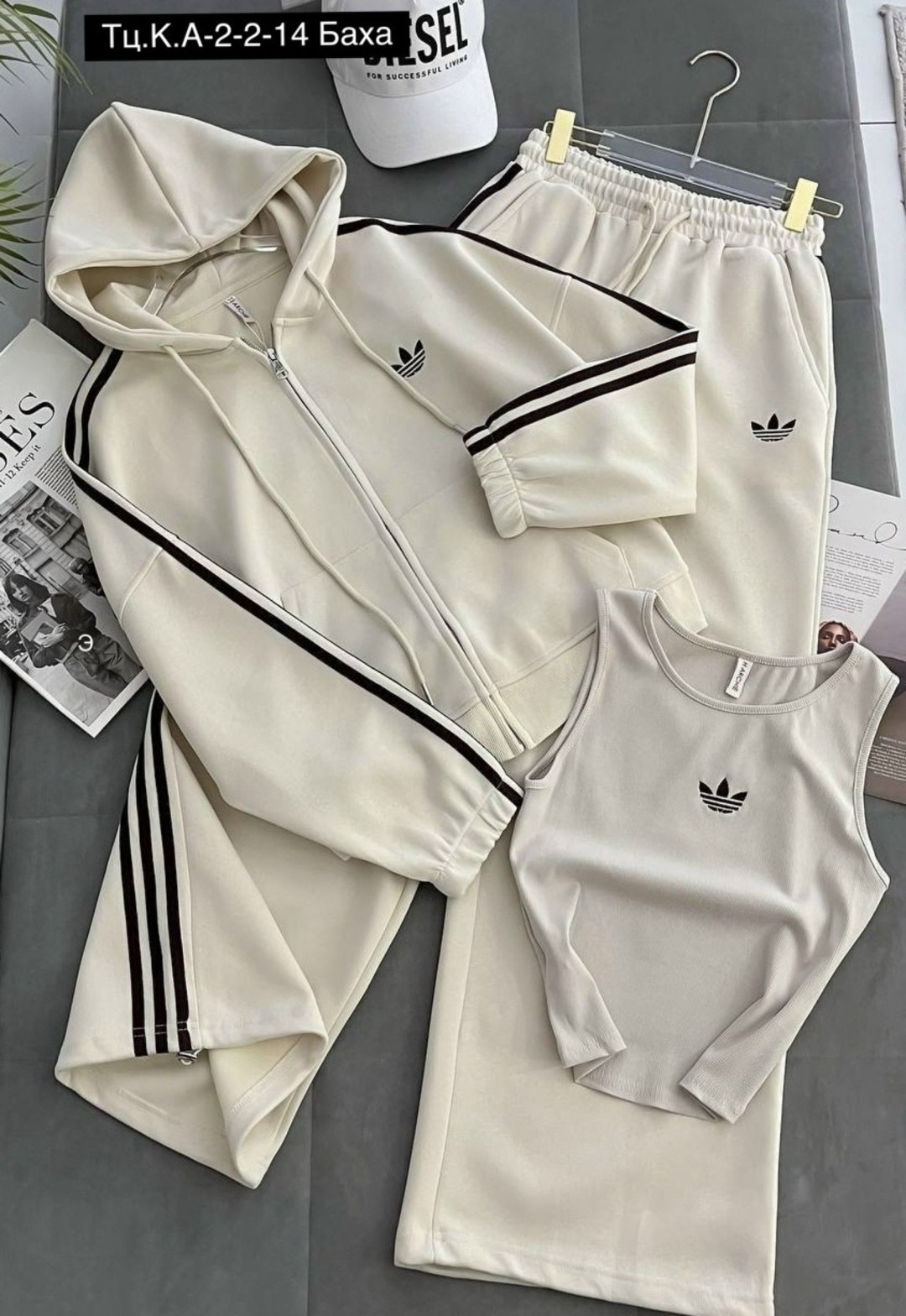 спортивный костюм адидас красный женский,спортивный костюм adidas,адидас спортивный костюм,костюм спортивный женский adidas,адидас костюм женский
