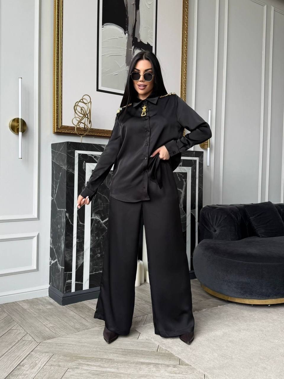 брючный костюм,шелковый брючный костюм,шелковый костюм,черный шелковый костюм в пижамном стиле,костюм с брюками