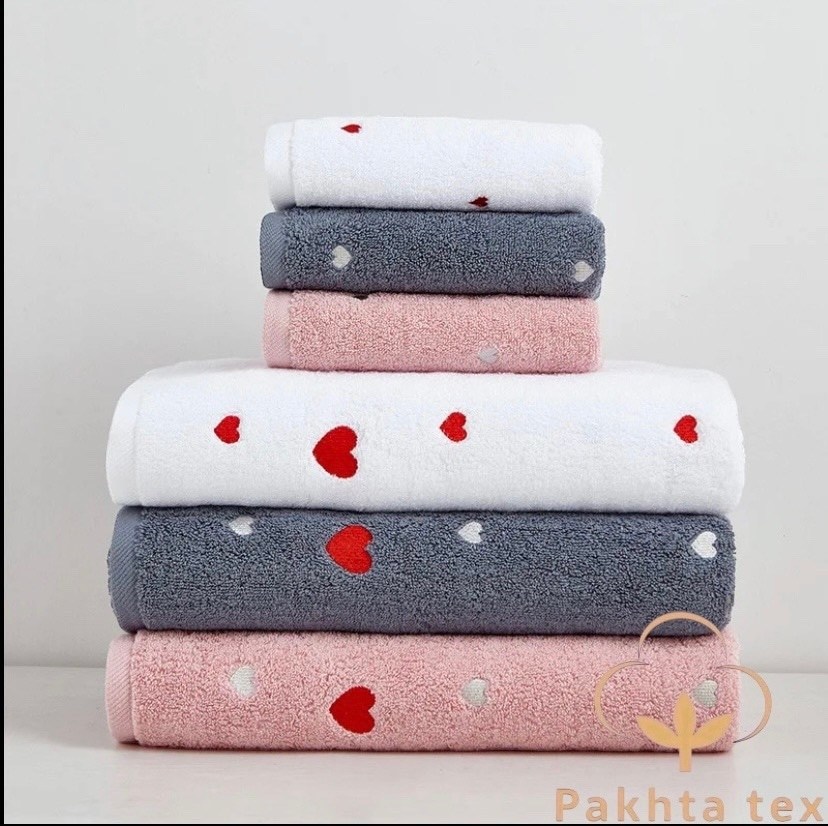 полотенце с сердечками,полотенце,полотенца большие и маленькие,полотенца для ванной,полотенца для рук