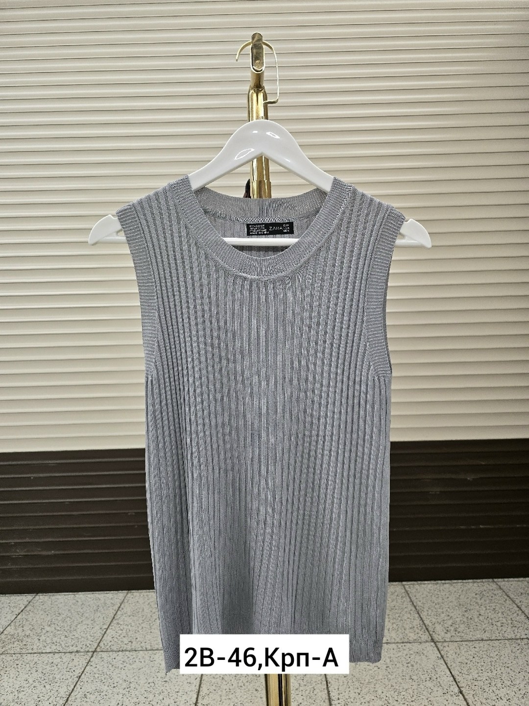 жилетка женская,вязаная жилетка,женский вязаный жилет,кофта женская,трикотажный жилет