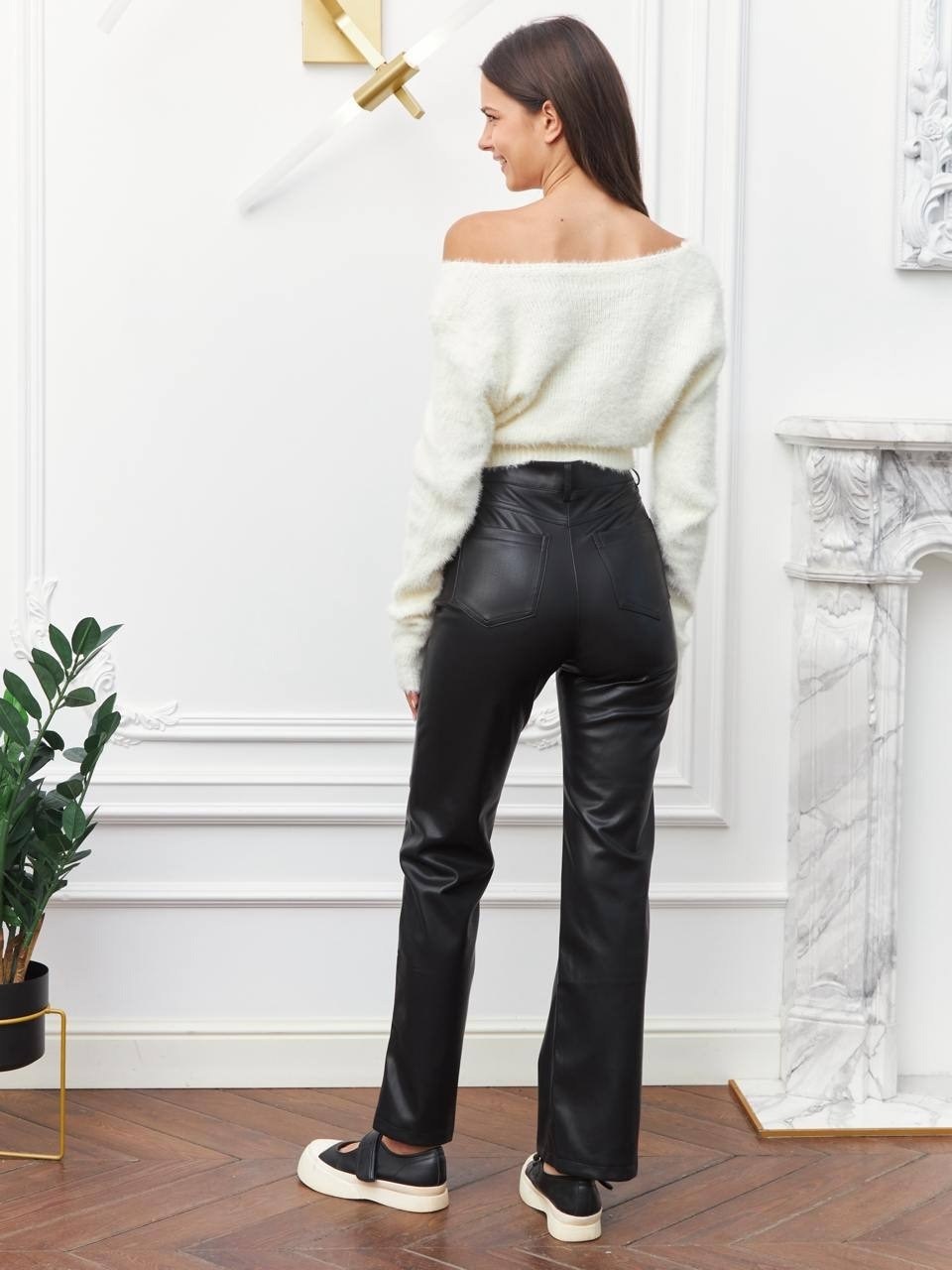 кожаные брюки,женские кожаные брюки,штаны кожаные,брюки из экокожи,прямые брюки из экокожи