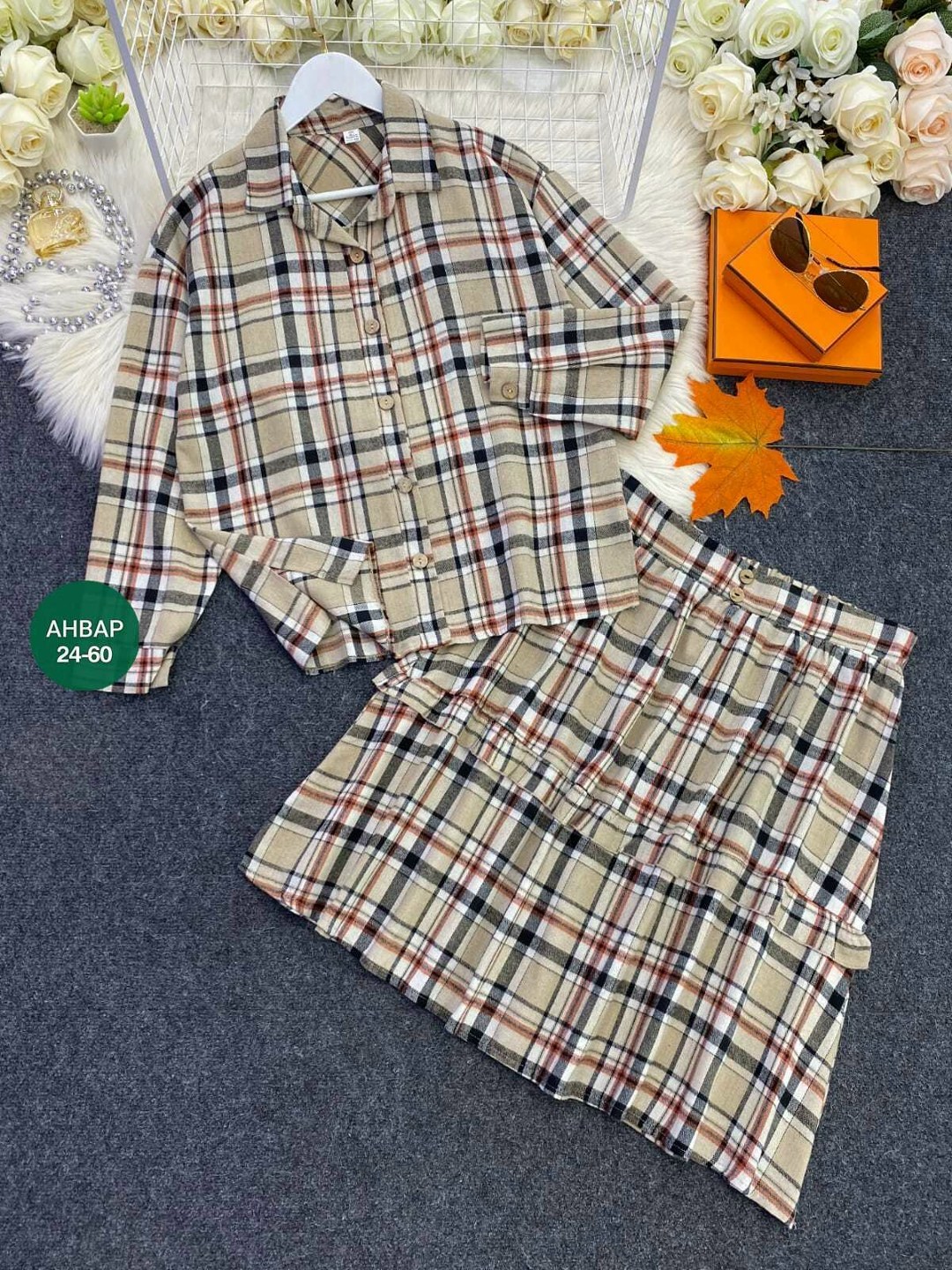 костюм с юбкой и рубашкой в клетку,костюм в клетку,костюм в клетку с юбкой,костюм с юбкой и рубашкой,костюм с юбкой