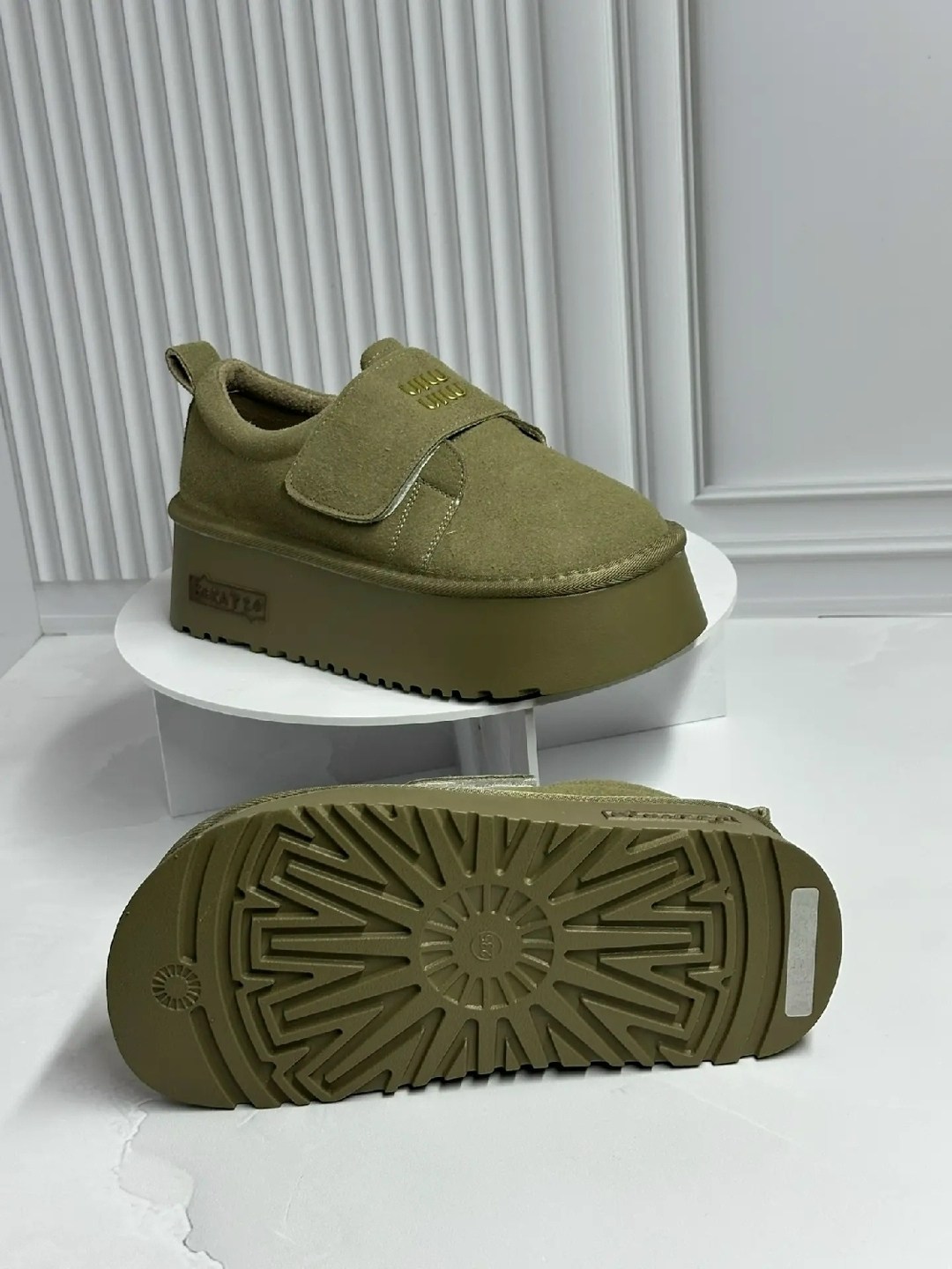 ,женская ,модная женская ,кеды замшевые,повседневная