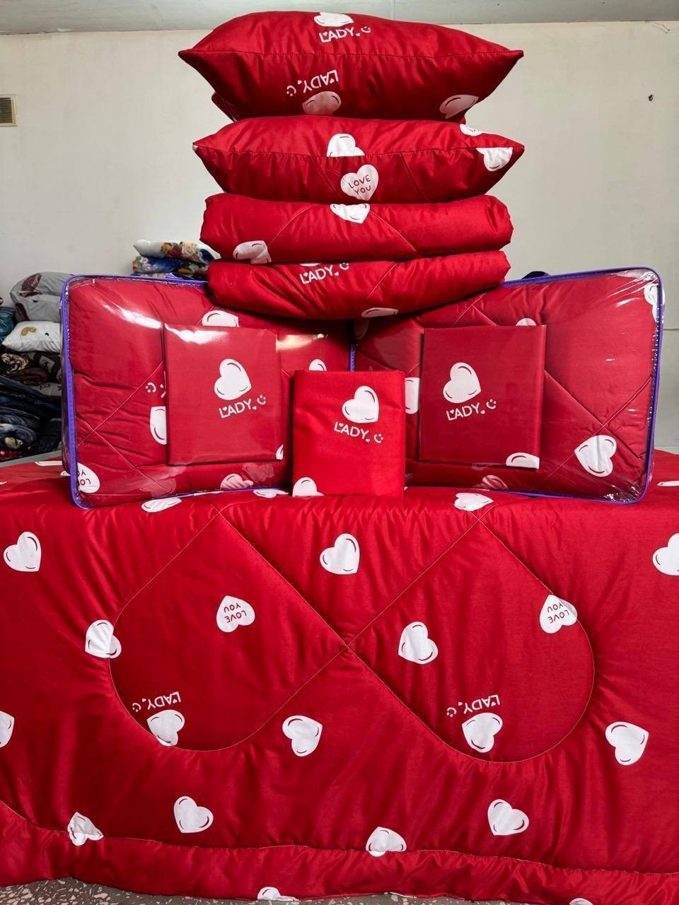 комплект постельного белья с одеялом miss mari,комплект постельного белья с одеялом,комплект постельного белья с одеялом candies евро хлопок перья,комплект с одеялом,постельное белье с одеялом сатин