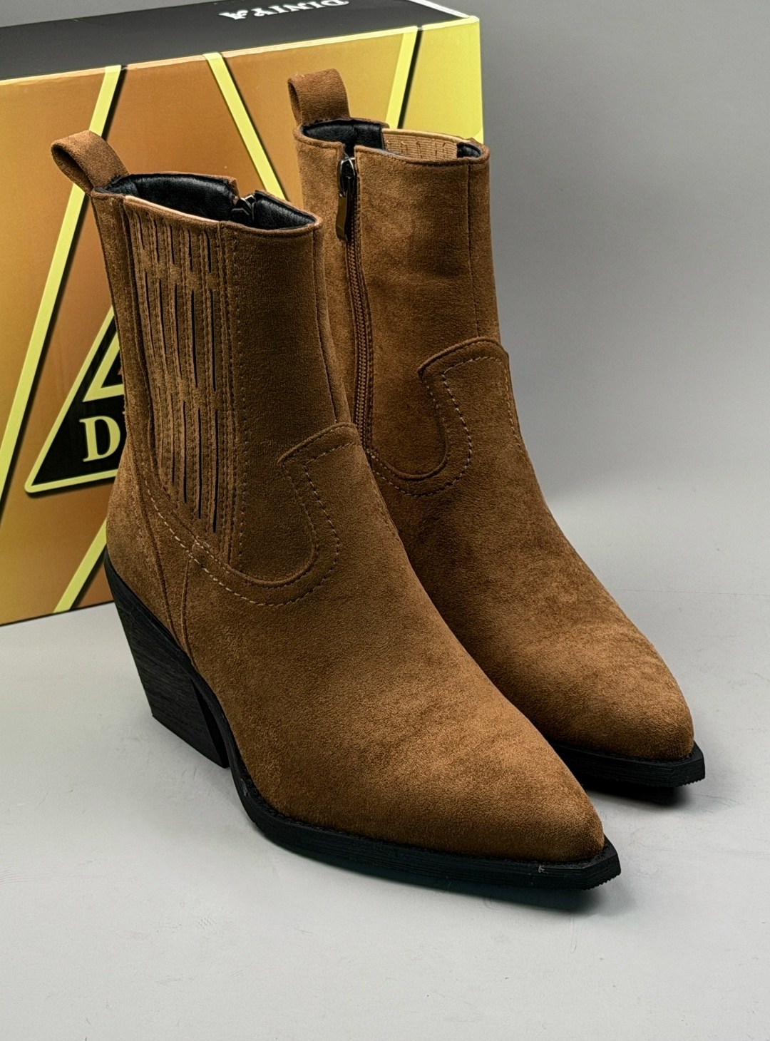 замшевые ботинки казаки uterque,замшевые казаки,,казаки замшевые женские,казаки женские