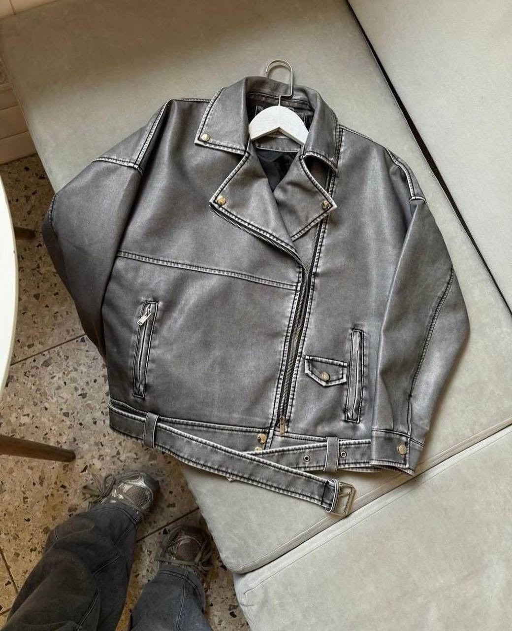 косуха винтажная куртка кожаная oversize серая monyken,косуха куртка,косуха серая винтажная куртка кожаная оверсайз aftfbasic,косуха винтажная кожаная куртка серая оверсайз mony,кожаная куртка косуха