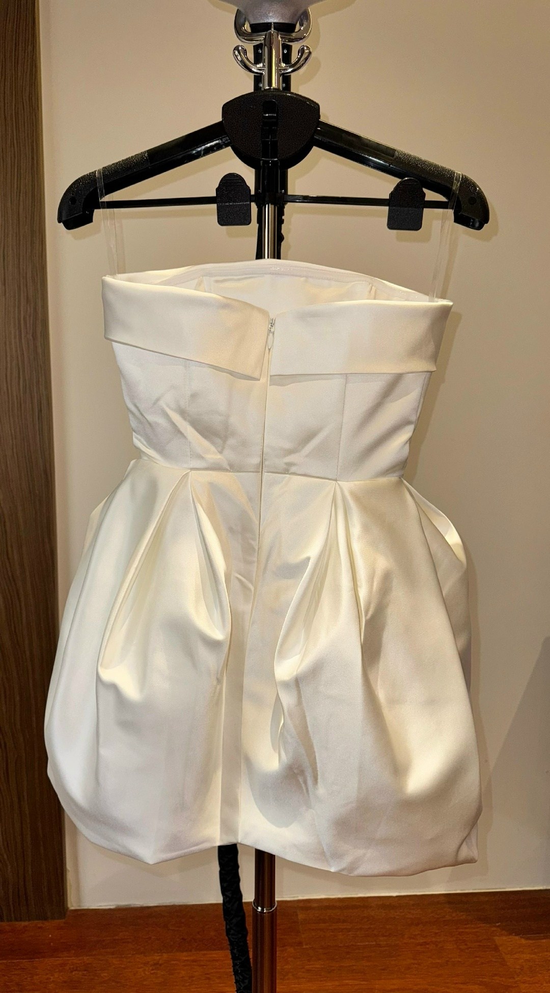 короткие платье,платье,атласное свадебное платье,свадебное платье,alex perry elyse strapless silk-faille mini dress