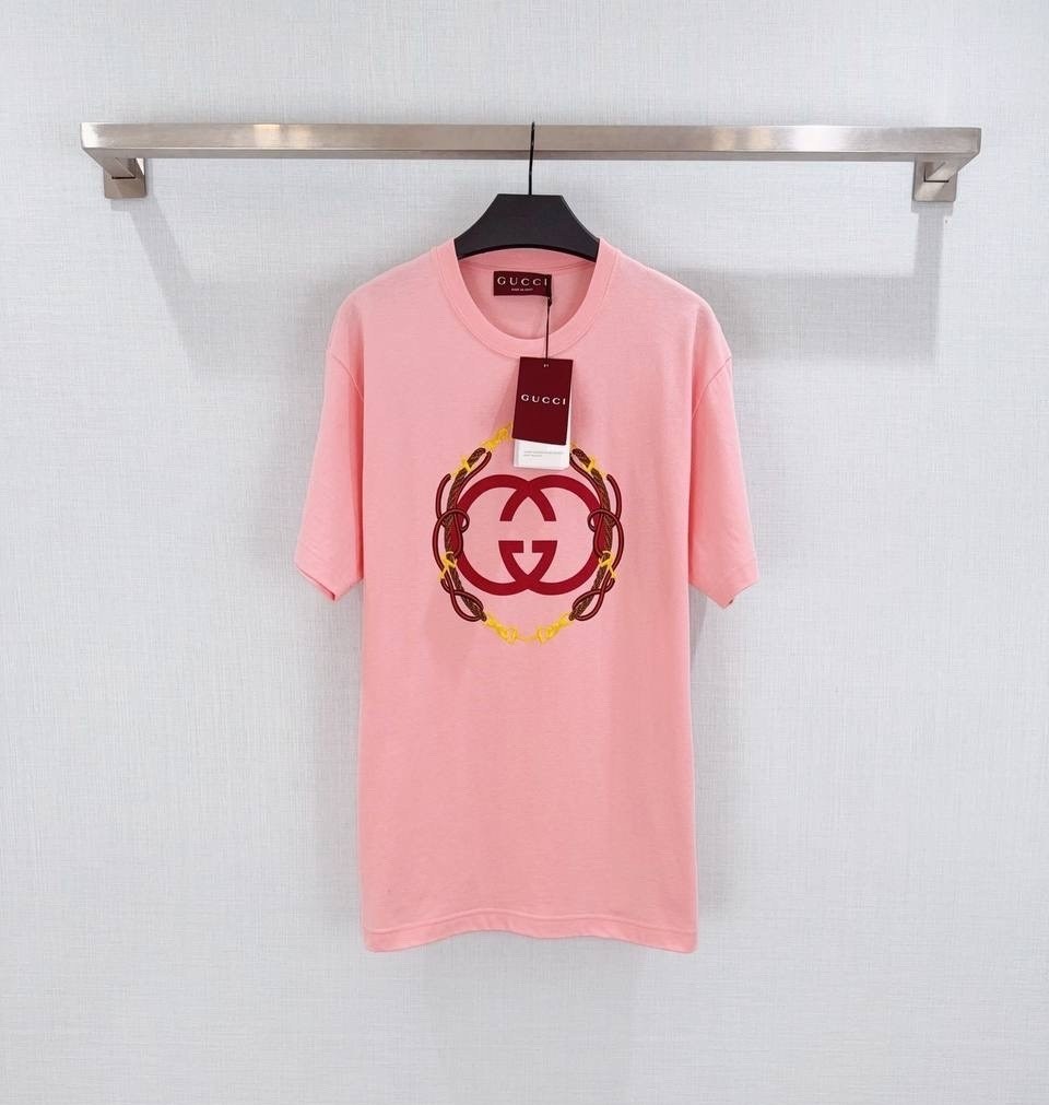 футболка gucci,gucci футболка женская,футболки модные,футболка розовая gucci розовый,футболки гуччи