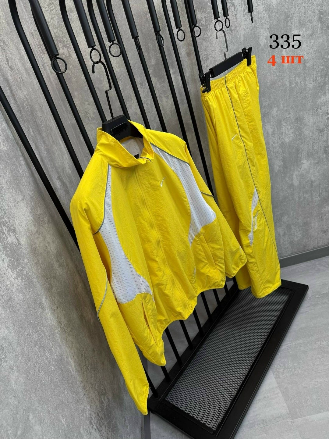 ветровка nike big swoosh,спортивные мужские костюмы,спортивные костюмы nike,спортивный костюм плащевка мужской,легкая куртка