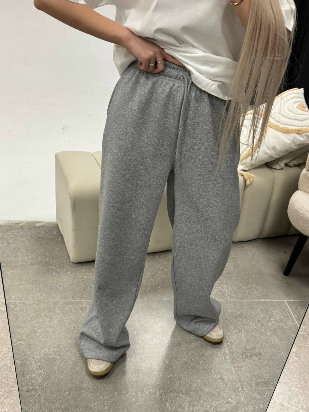 серые широкие спортивные штаны,серые спортивные брюки deeptown,брюки спортивные,широкие брюки с кулиской на талии dazy серый,спортивные штаны 2026 женские