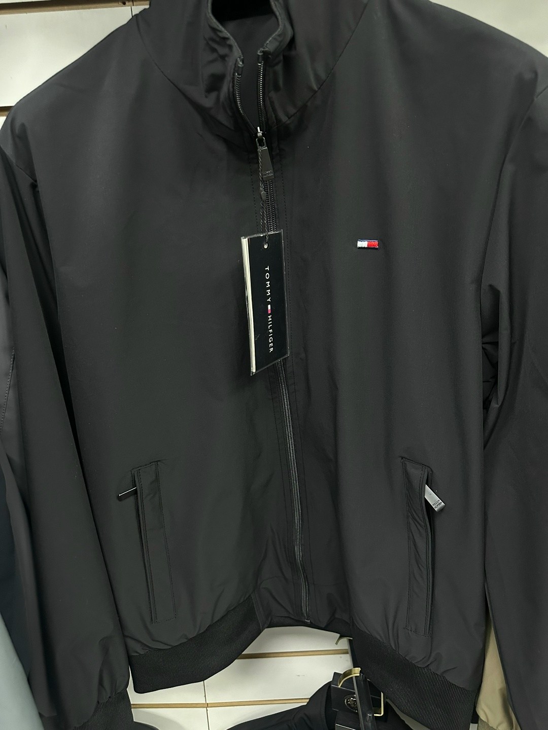 tommy hilfiger куртка мужская,куртка бомбер tommy hilfiger,куртка бомбер,бомбер томми хилфигер мужской,куртка tommy hilfiger