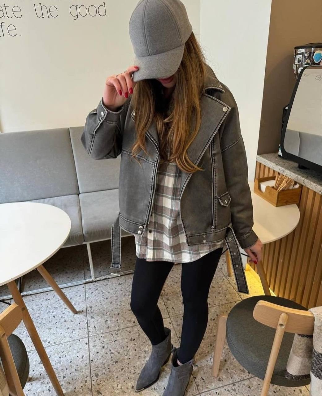 косуха винтажная куртка кожаная oversize серая monyken,косуха куртка,косуха серая винтажная куртка кожаная оверсайз aftfbasic,косуха винтажная кожаная куртка серая оверсайз mony,кожаная куртка косуха