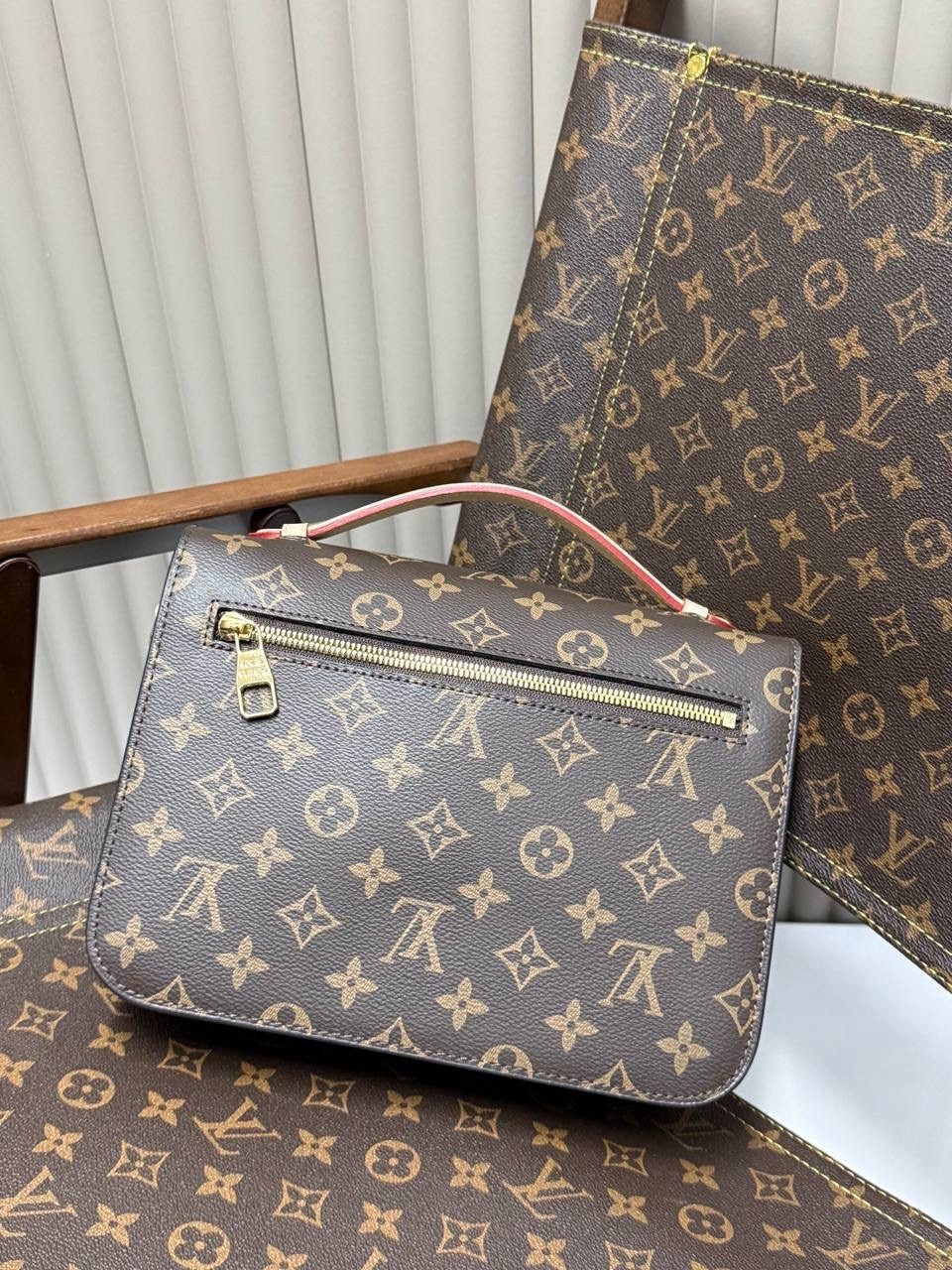 сумка louis vuitton pochette metis,сумка louis vuitton,сумка louis vuitton женская,louis vuitton pochette metis,сумка луи виттон