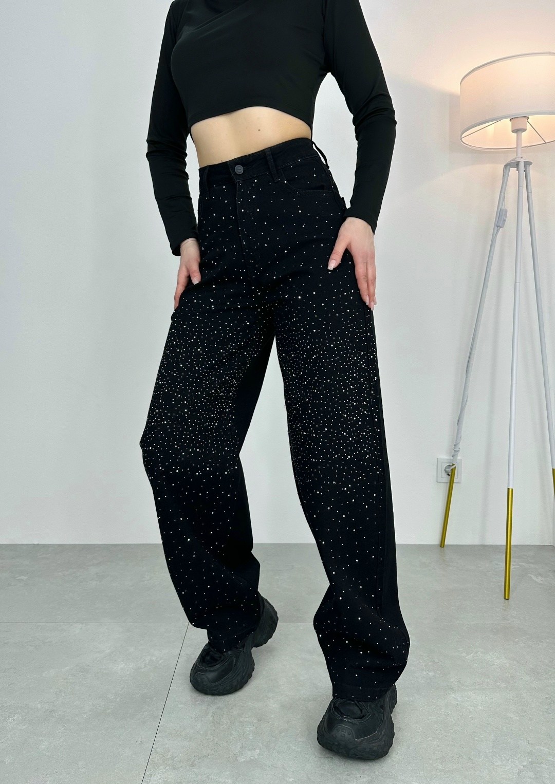 джинсы со стразами,джинсы прямые со стразами черные le o 222675248,женские джинсы со стразами,брюки со стразами,джинсы палаццо со стразами