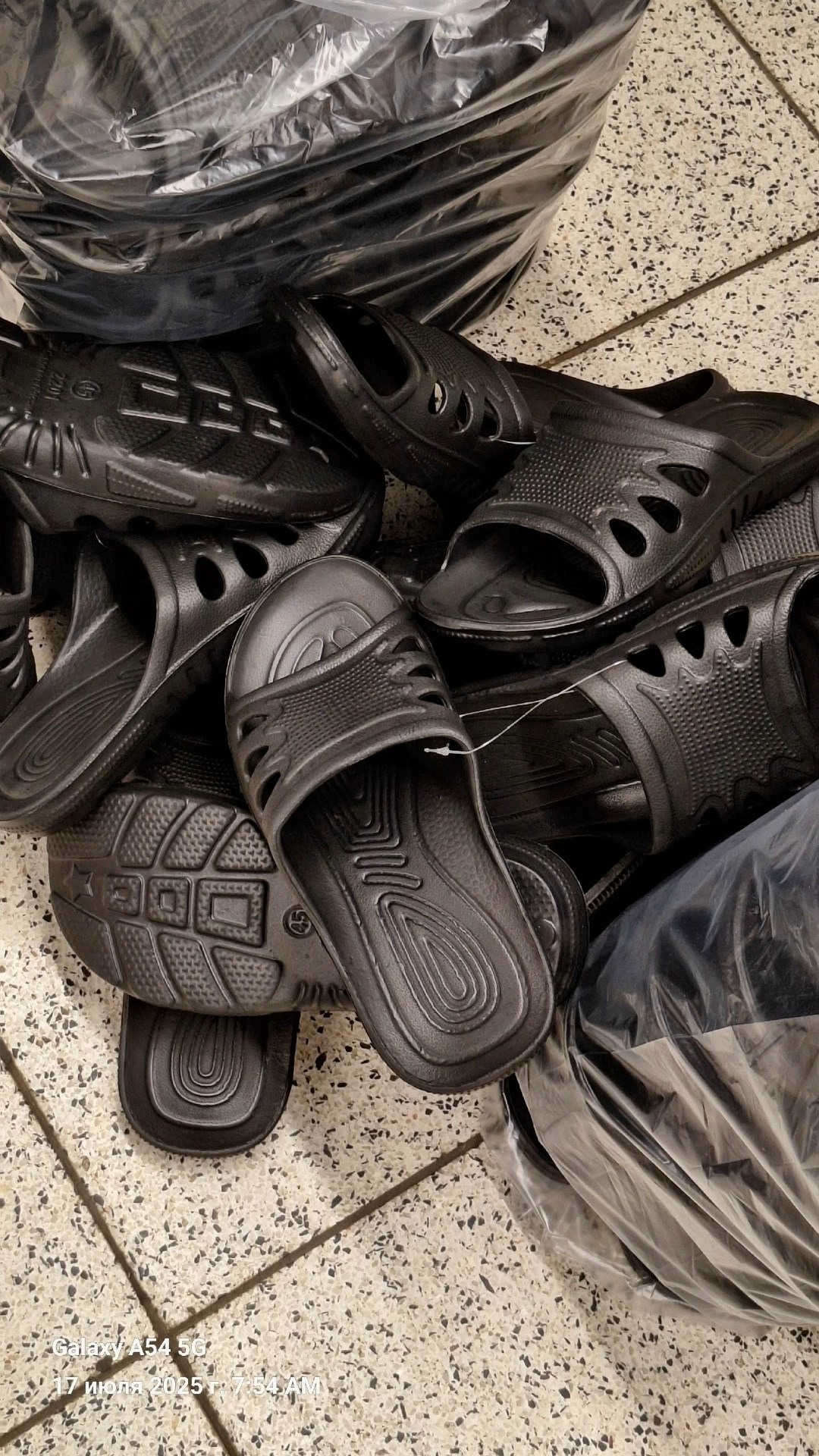 ,шлепанцы,шлепки мужские,мужские шлепанцы,сланцы