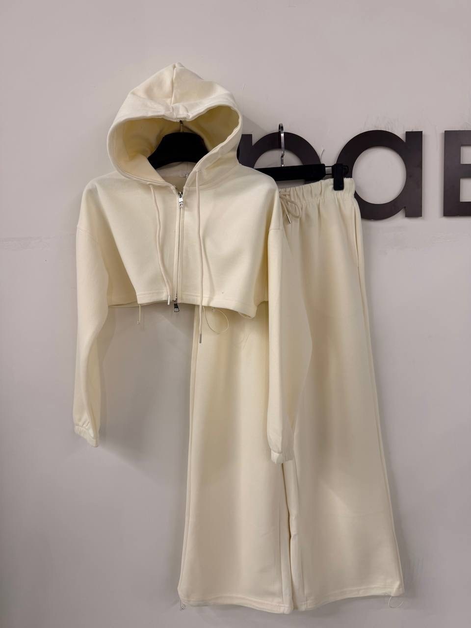 женский костюм,костюм бежевый,костюм объемный,костюм двойка женский,женский спортивный костюм