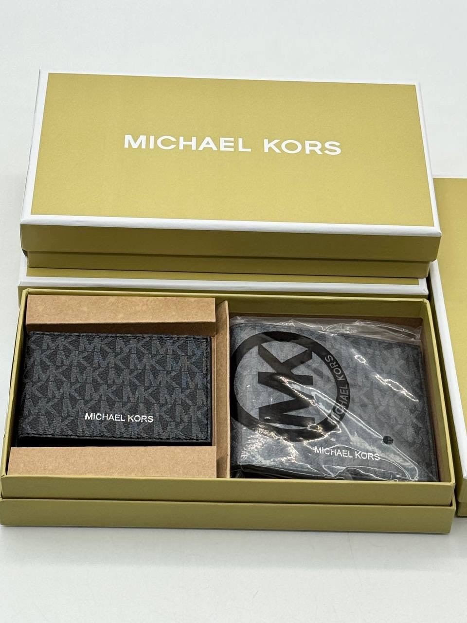 мужской кошелек michael kors,michael kors кошелек,бумажник michael kors,michael kors store,портмоне michael michael kors