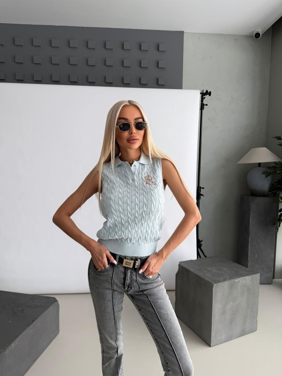 жилет вязаный,женский вязаный жилет,жилет,вязаные свитера,свитера женские