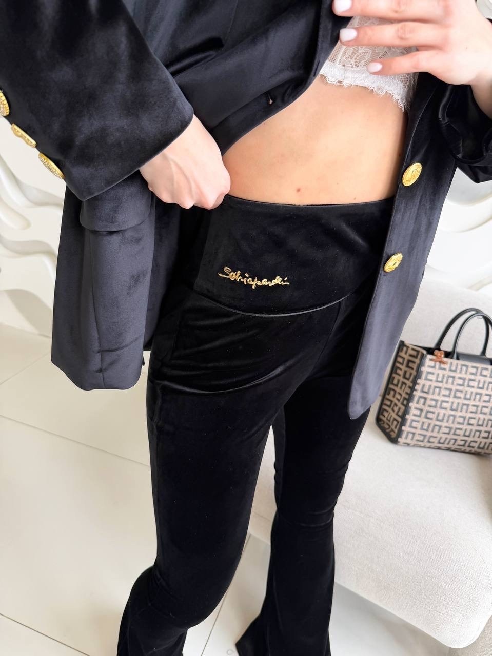 брючный костюм элегантный,брючный костюм с топом,стильные наряды,брючный костюм на корпоратив