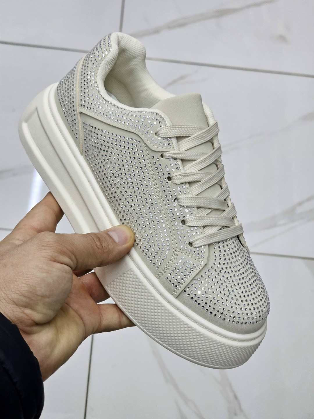 ,кроссовки женские,кроссовки модные,кроссовки для женщин,женская