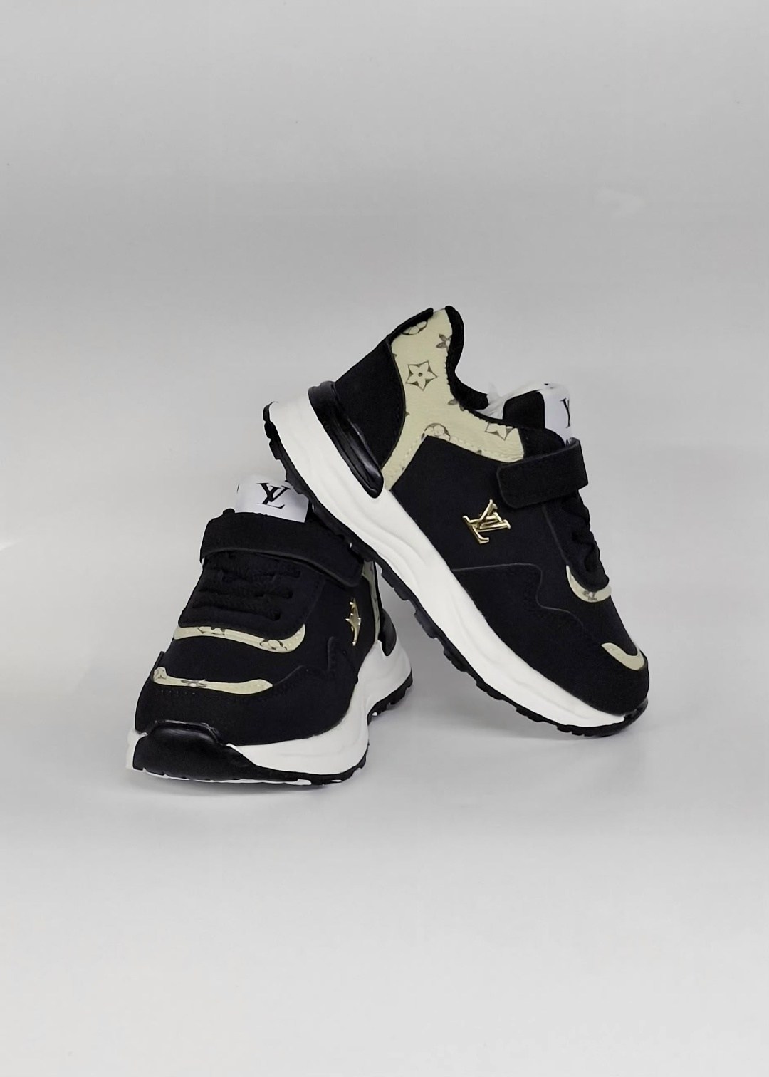 кроссовки луи витон серные,кроссовки louis vuitton,кроссовки,кроссовки луи витон женские,кроссовки луи виттон