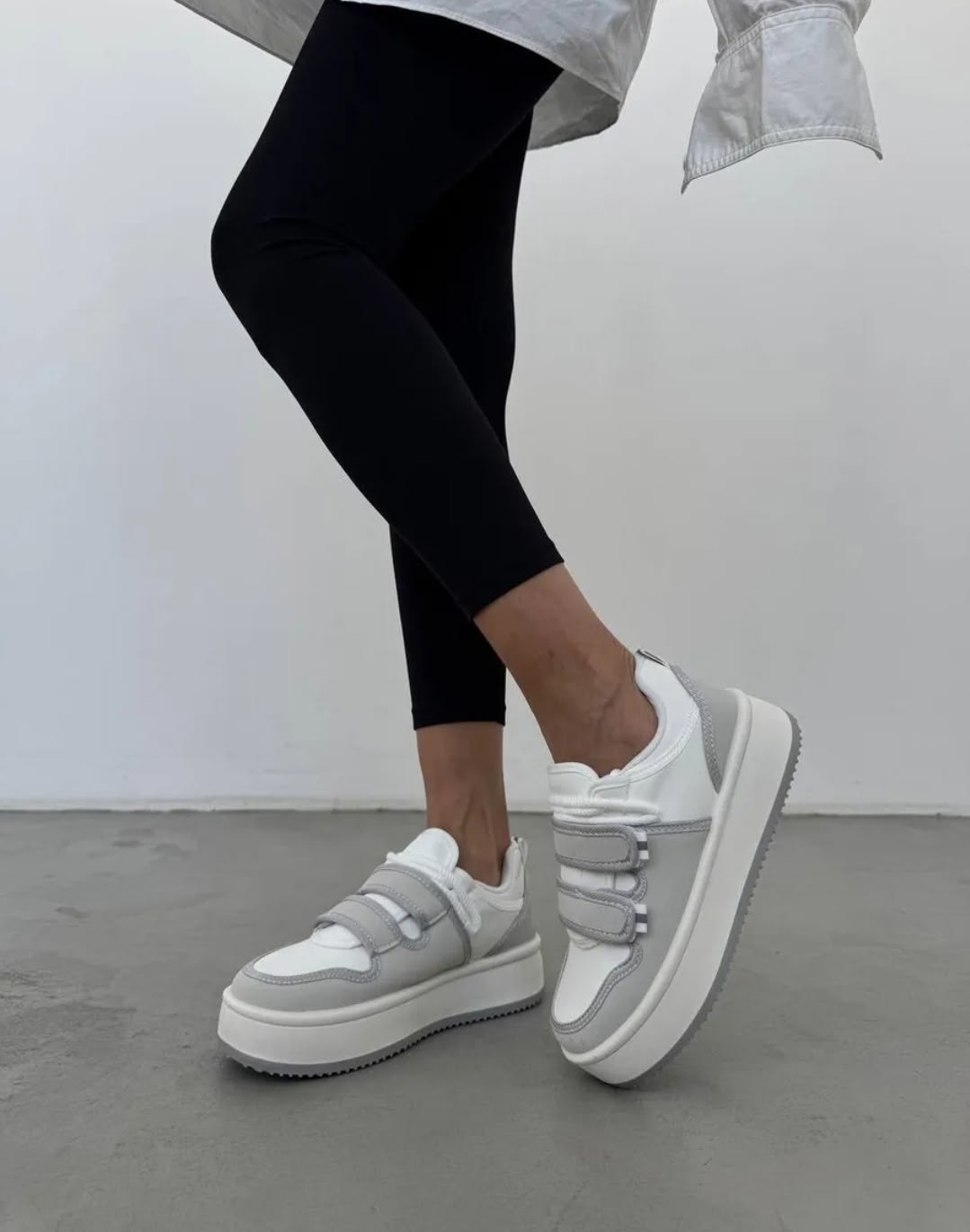 ,женские кроссовки на липучках,белые кеды экко на липучке,кроссовки на липучках,кроссовки женскиe