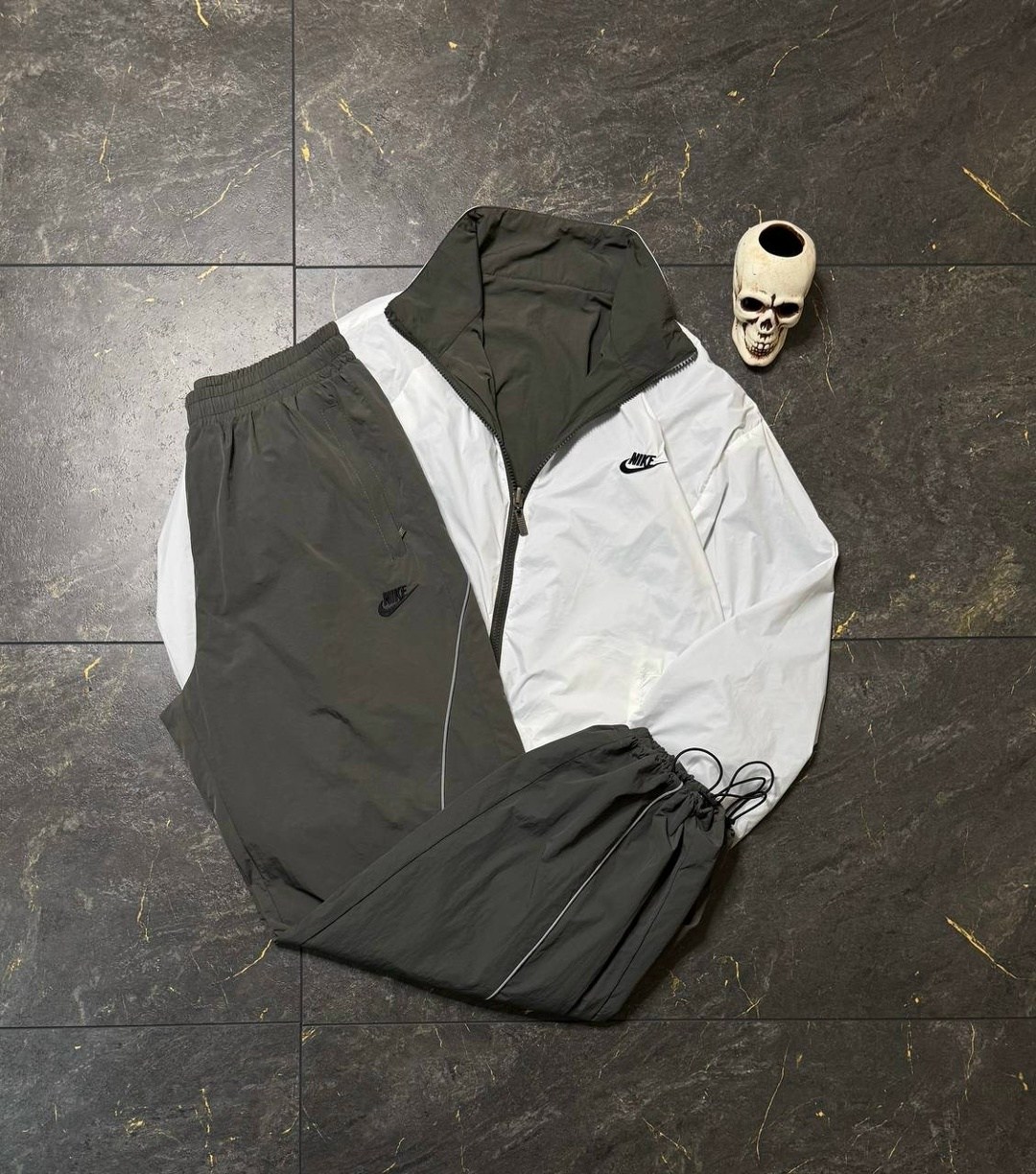 спортивный костюм nike,спортивный костюм плащевка мужской,спортивные костюмы мужские,мужской спортивный костюм nike,в спортивном костюме