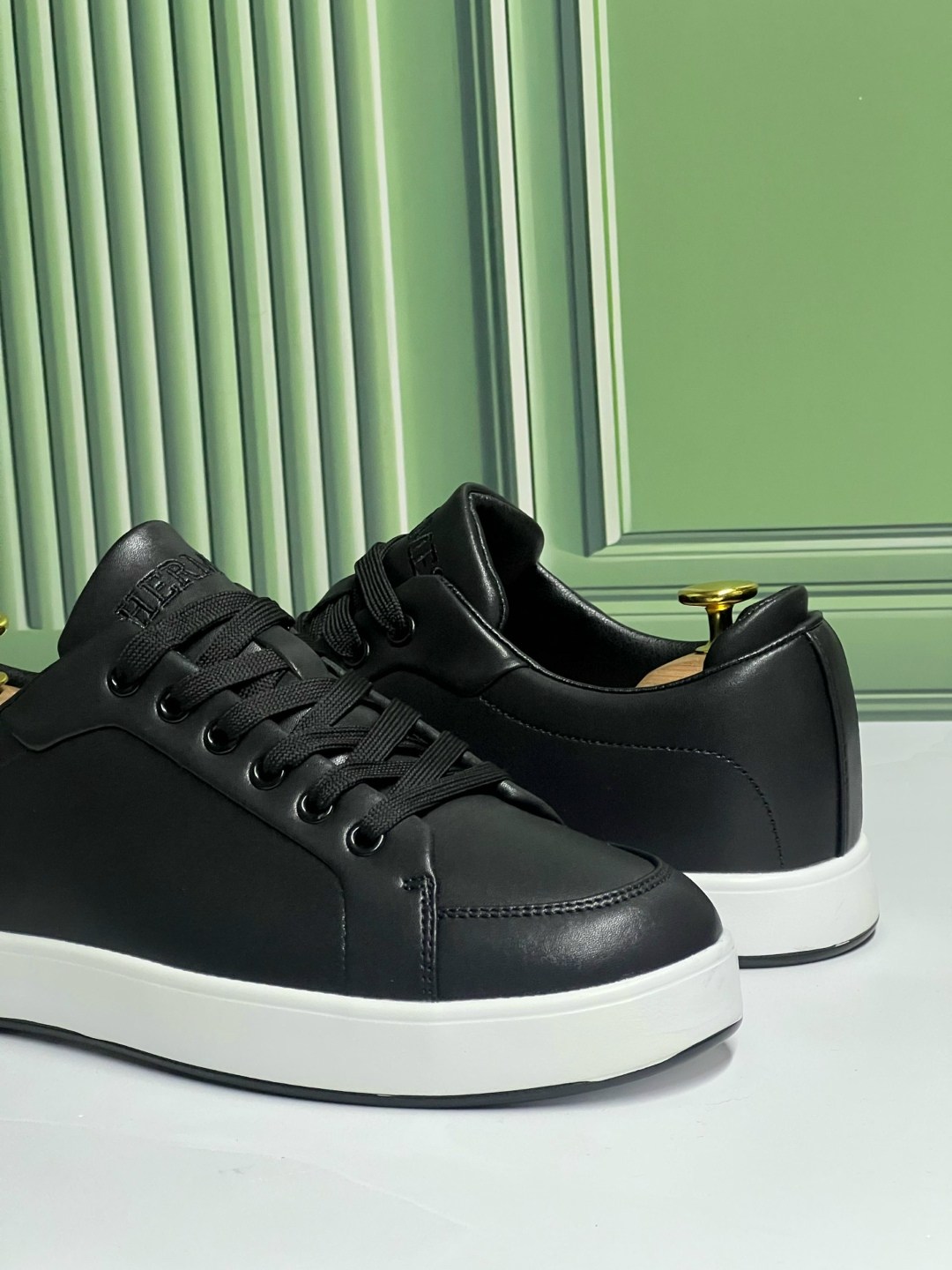 кроссовки balmain,кожаные кроссовки balmain,кеды balmain,кеды балмаин мужские,мужские кожаные кроссовки balmain b-court