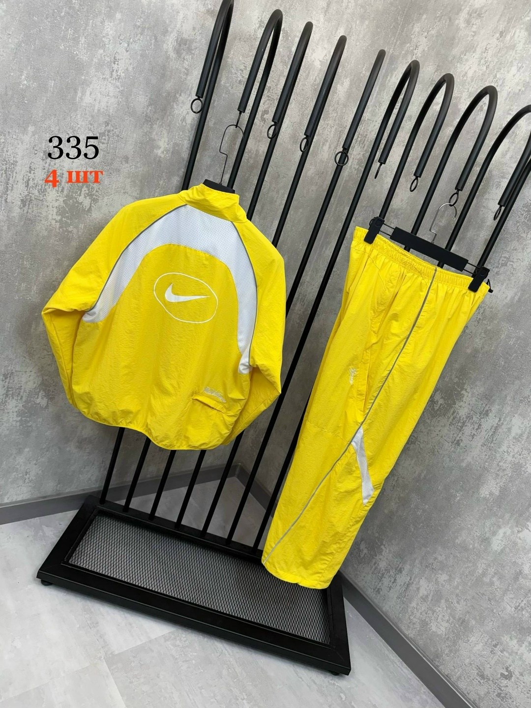 ветровка nike big swoosh,спортивные мужские костюмы,спортивные костюмы nike,спортивный костюм плащевка мужской,легкая куртка