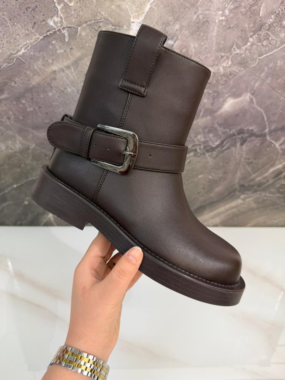 ботинки женские,,женские сапоги,модные ботинки,сапоги модные