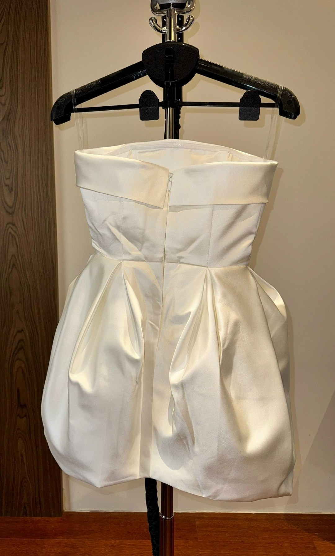 короткие платье,платье,атласное свадебное платье,свадебное платье,alex perry elyse strapless silk-faille mini dress