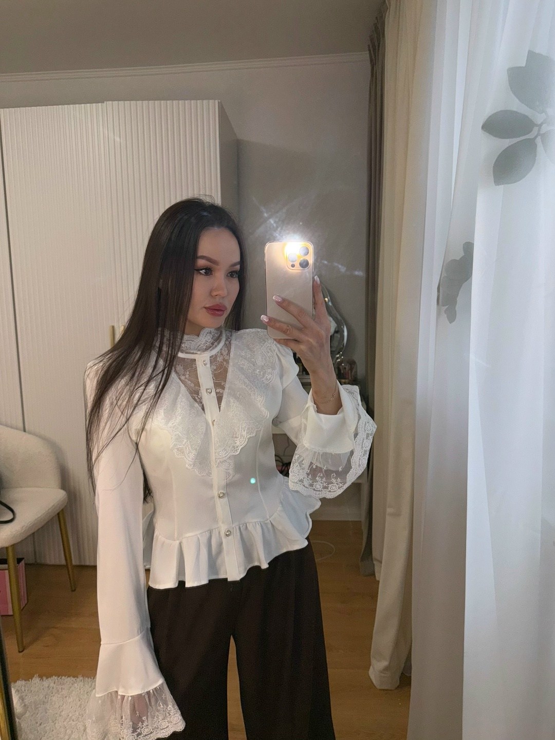 блузка с оборками,брючный костюм элегантный,женская блузка,костюм