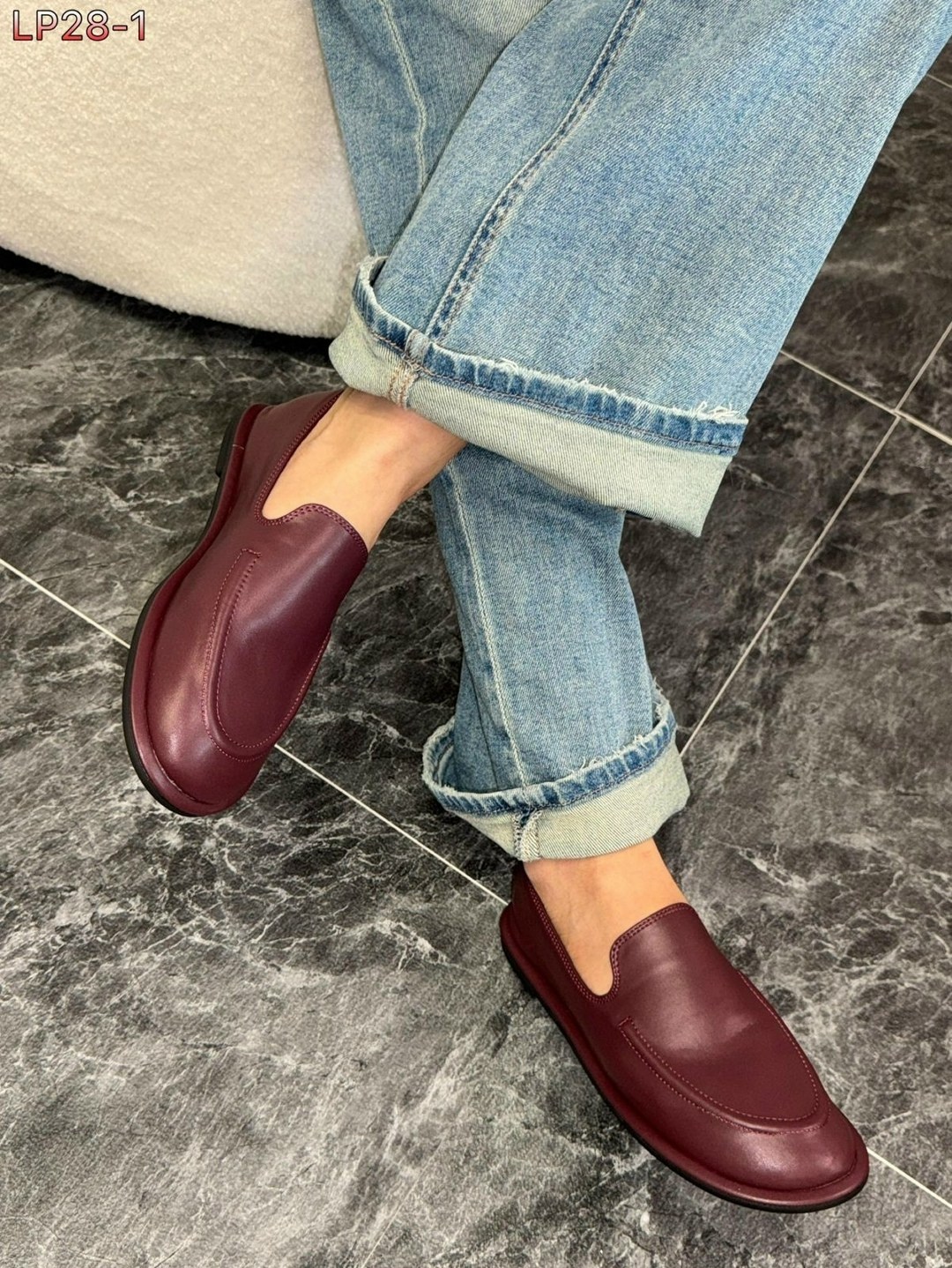 ,лоферы the row,мокасины женские 2026,женские мокасины,замшевые лоферы