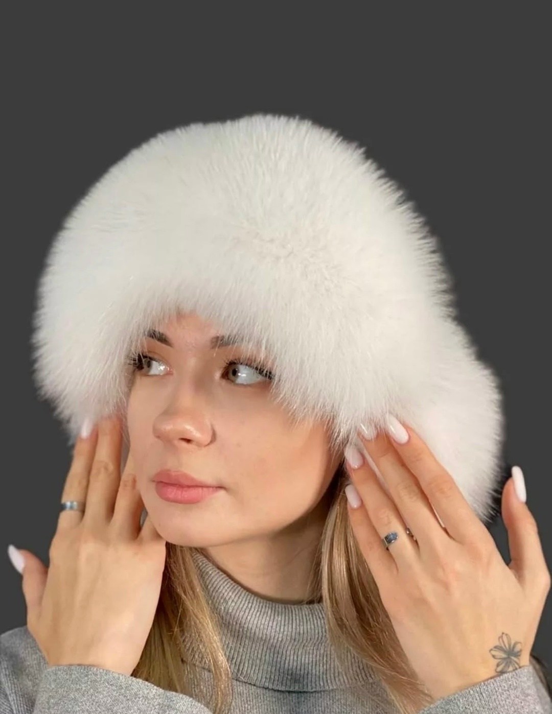 женская меховая шапка,шапка с ушками и помпоном,шапка меховая,шапка зимняя меховая,шапка меховая с ушками