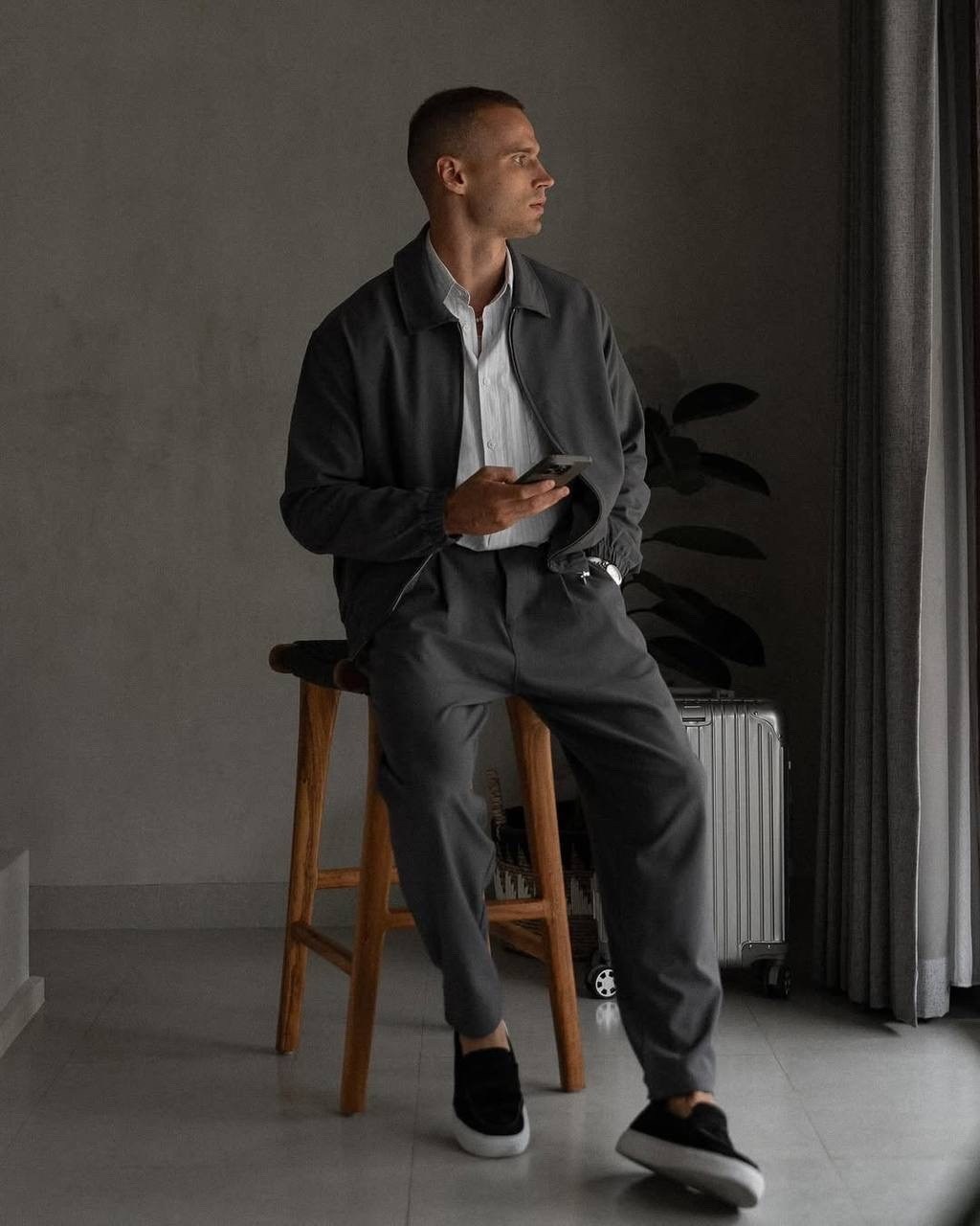 серый мужской костюм,костюм классика мужской,мужская мода,мужской костюм,костюм классический