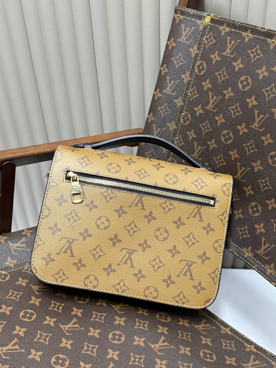 сумка louis vuitton pochette metis,сумка louis vuitton,сумка louis vuitton женская,louis vuitton pochette metis,сумка луи виттон
