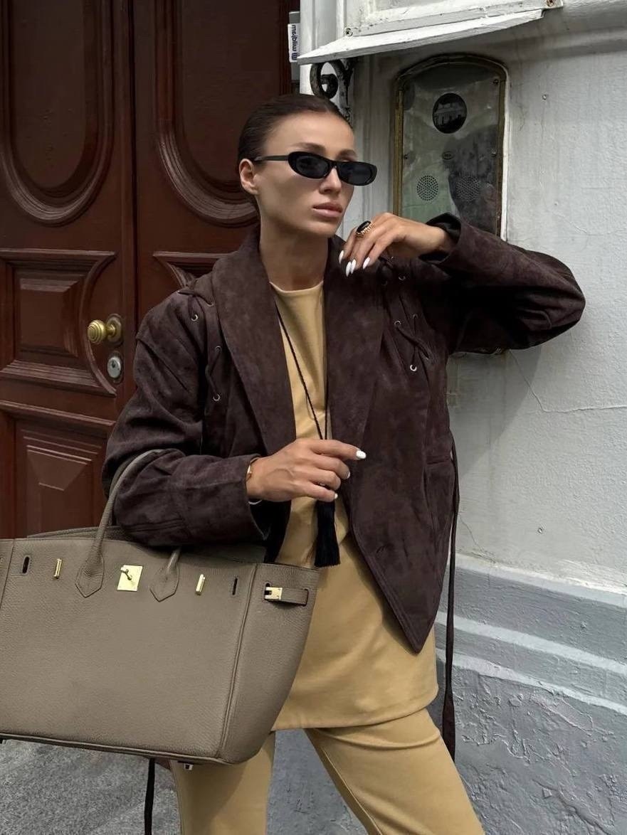 куртка замшевая женская,замшевая куртка,элегантная женская замшевая куртка с поясом,классическая коричневая замшевая женская куртка с поясом,женская замшевая куртка baomyzhuo