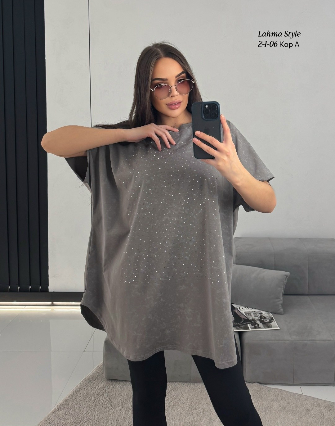 женская футболка,женская футболка со стразами оверсайз emysamy,футболка женская со стразами,футболка со стразами,футболка женская варенка оверсайз со стразами