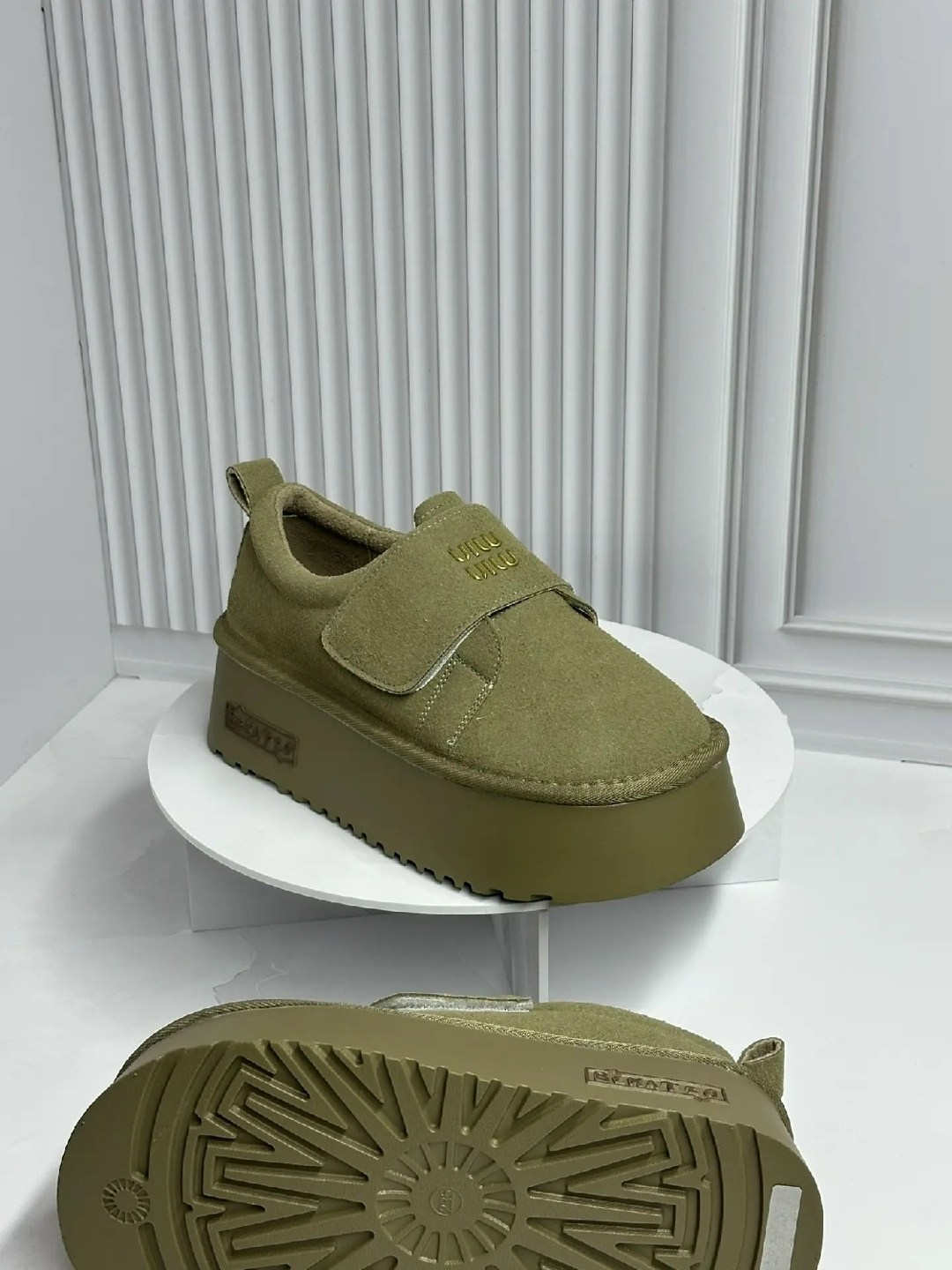 ,женская ,модная женская ,кеды замшевые,повседневная