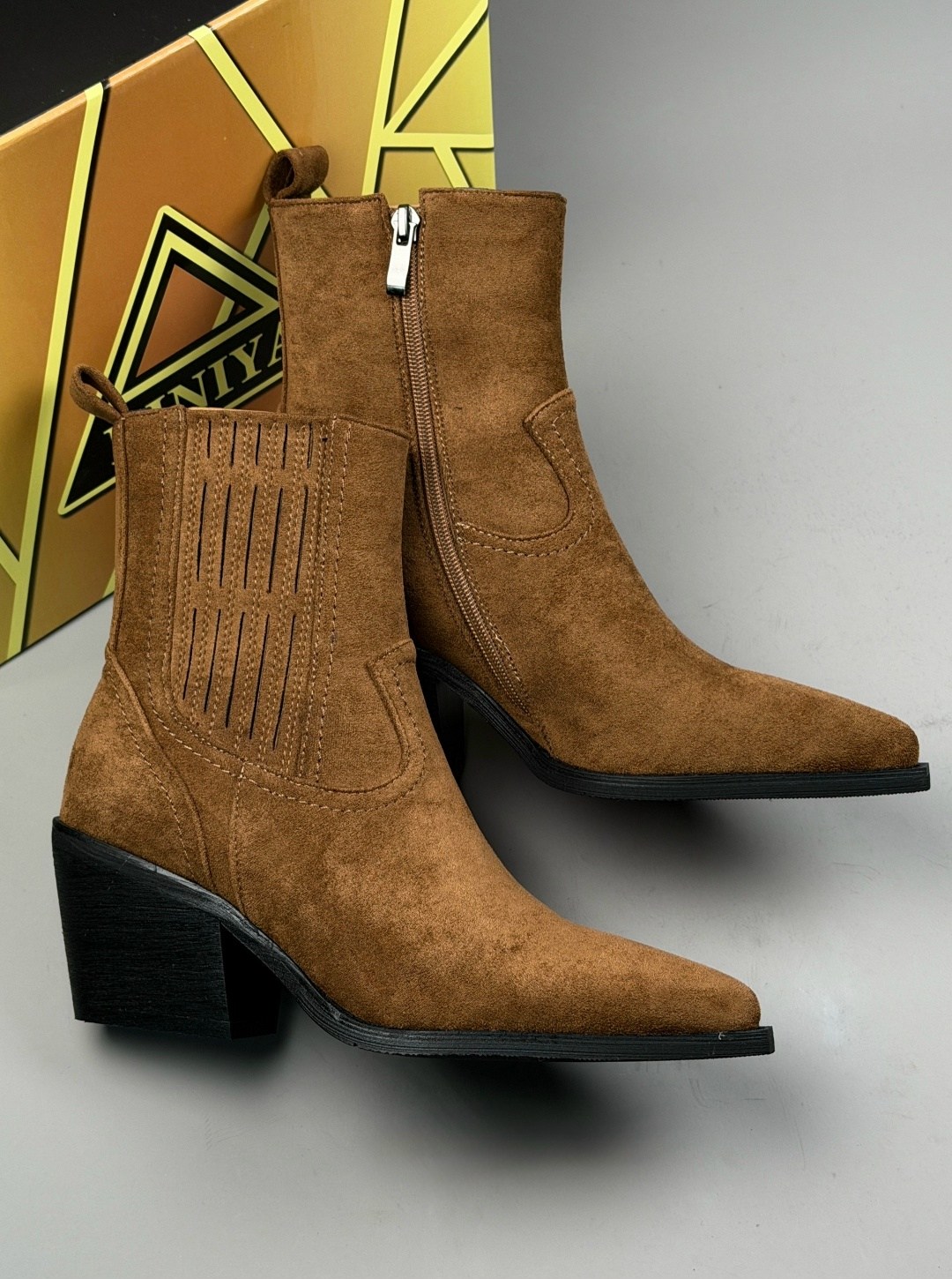 замшевые ботинки казаки uterque,замшевые казаки,,казаки замшевые женские,казаки женские