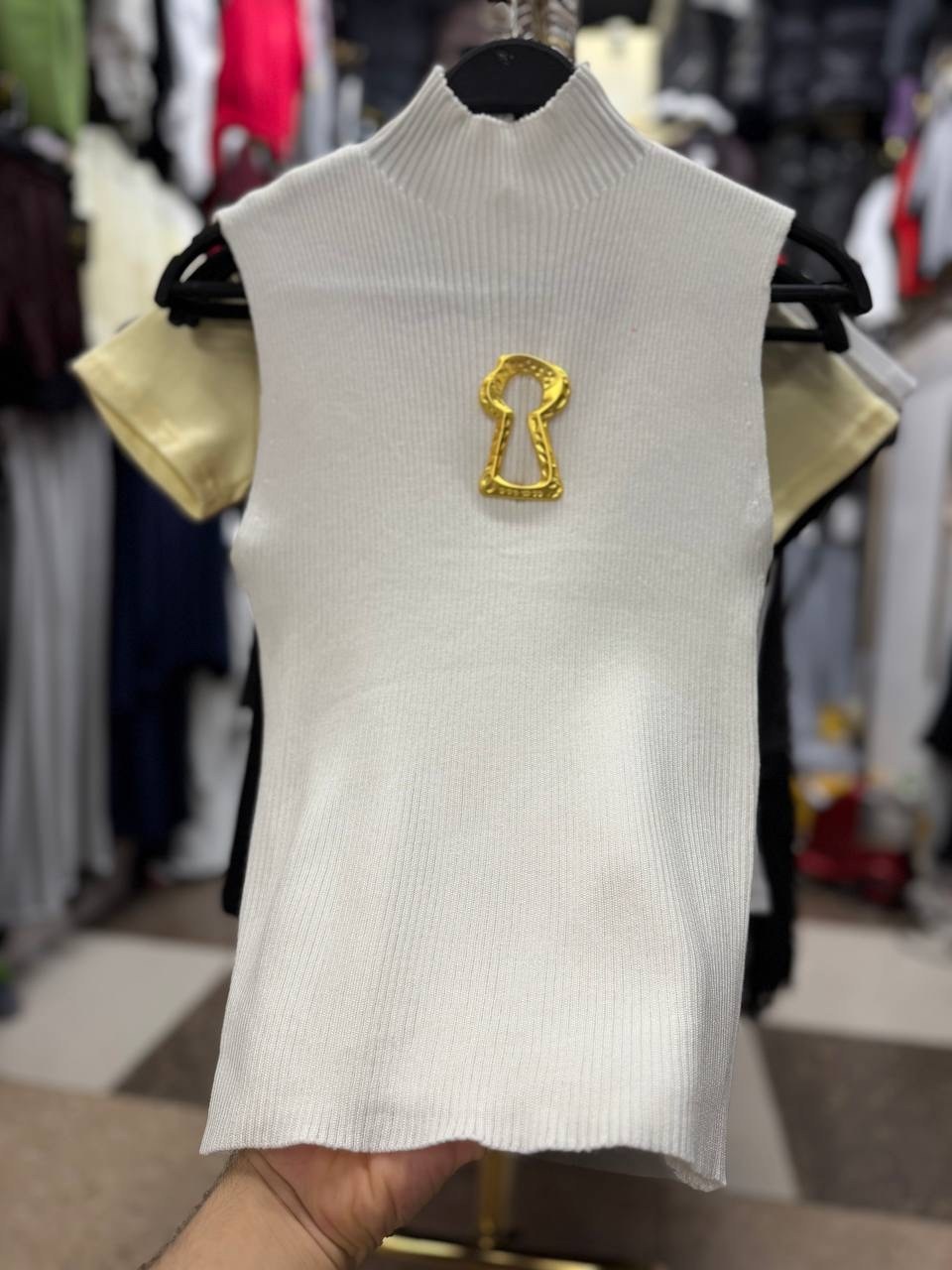 вязаные жилеты,свитер безрукавка,брендовые вещи,жилет,безрукавка