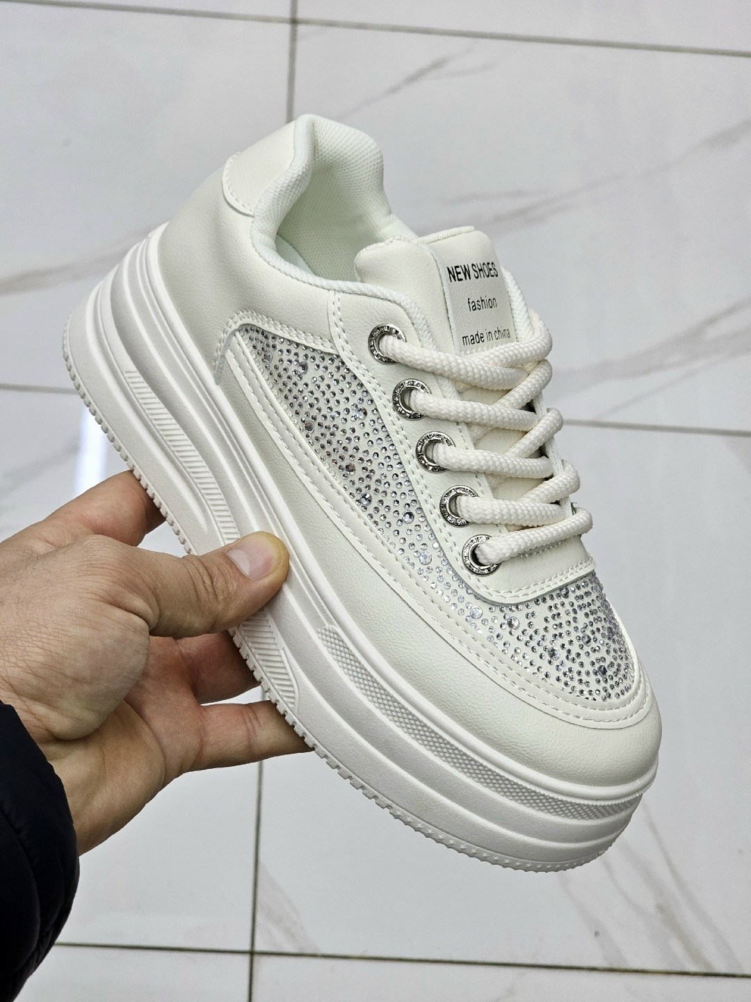 ,кроссовки женские,кроссовки модные,кроссовки для женщин,женская