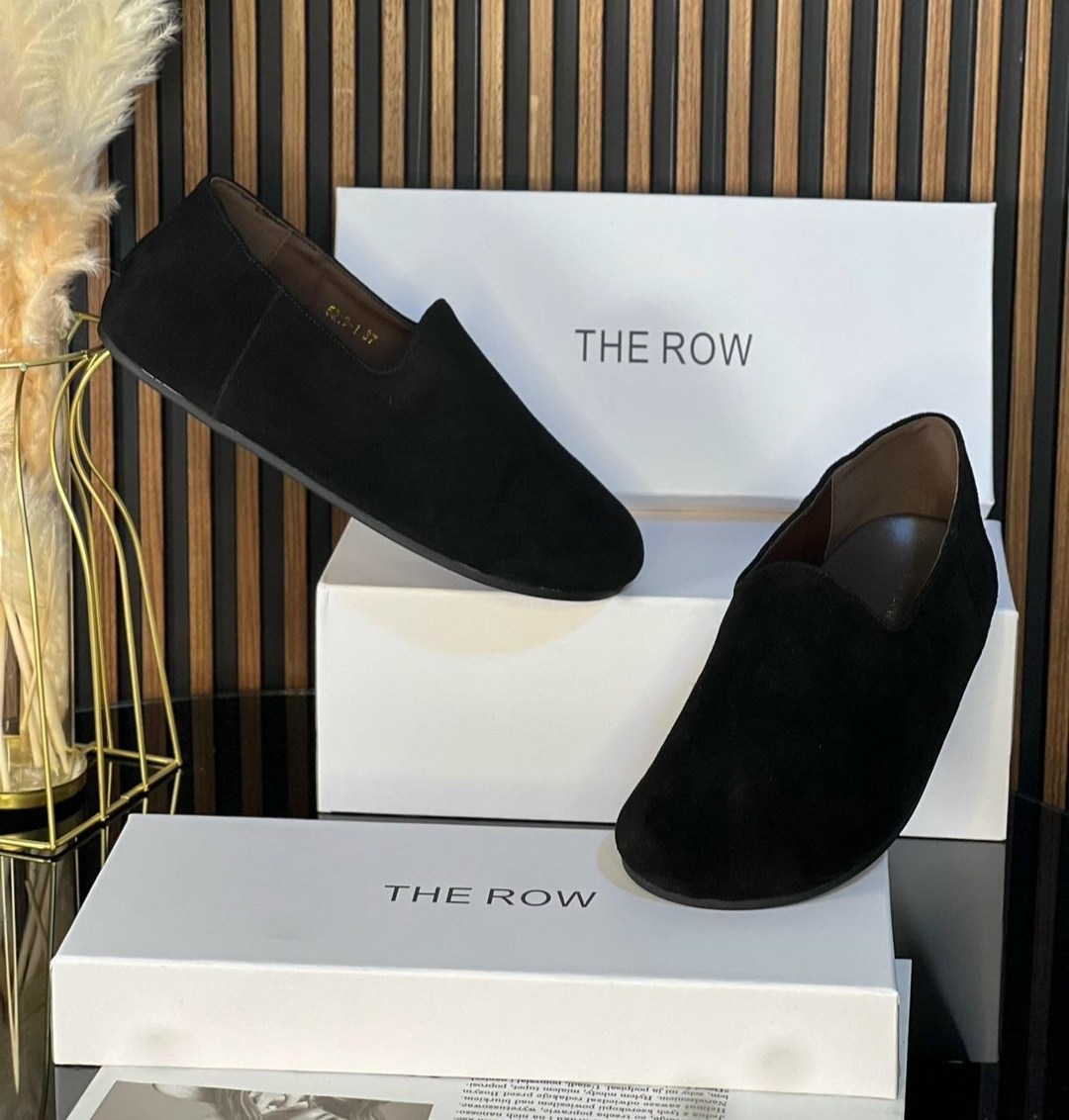 замшевые лоферы alessio коричневый khaite,замшевые лоферы,женские замшевые коричневые лоферы the row с мехом,,лоферы the row