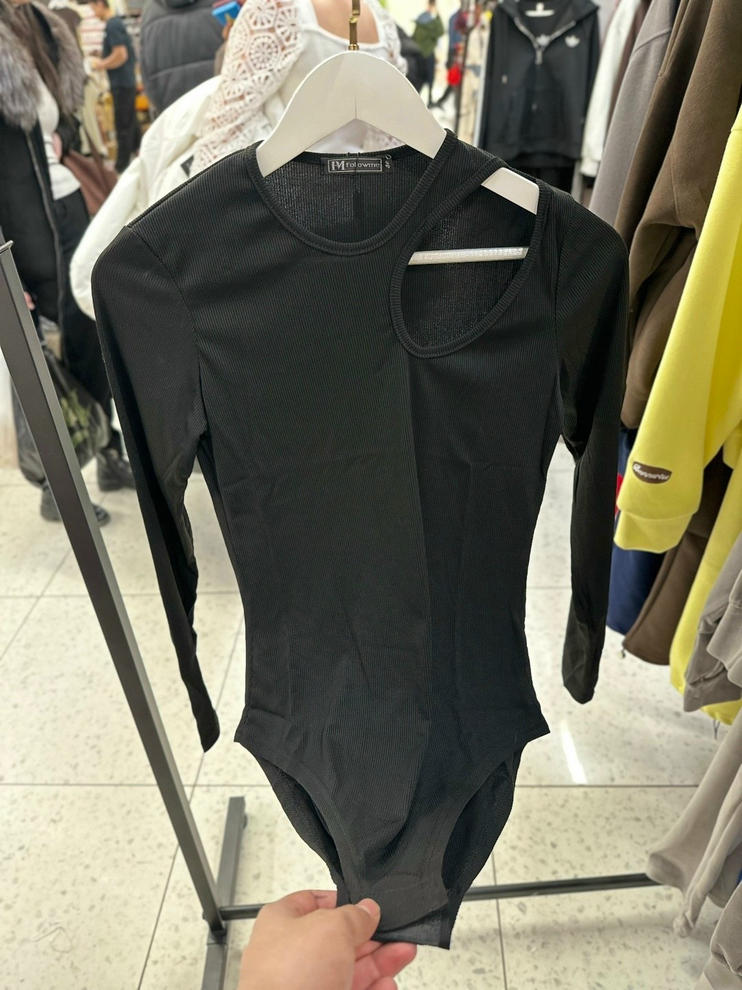 боди женская,женское боди с длинным рукавом,боди с высоким вырезом,боди женское с вырезом,элегантное боди