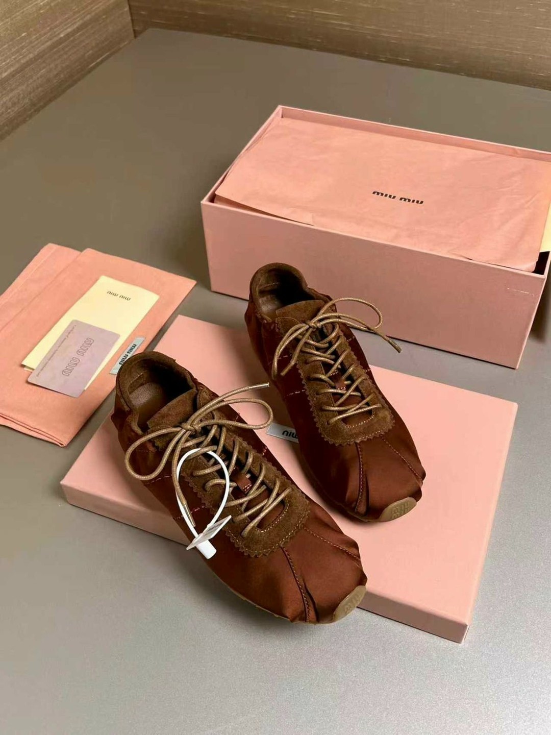 ,обуви,женская ,кроссовки miu miu женские,повседневная