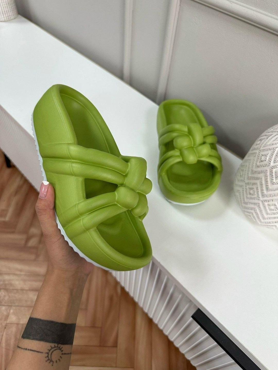 шлепанцы adidas yeezy slide,шлепанцы женские,,шлепки женские,тапки adidas yeezy slide