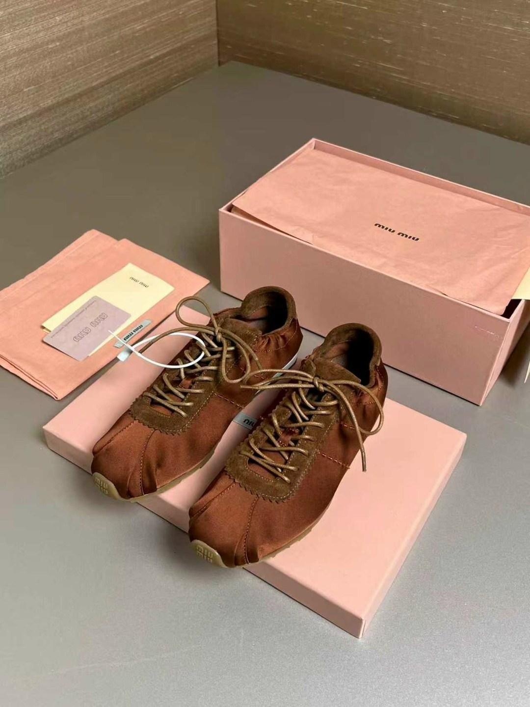 ,обуви,женская ,кроссовки miu miu женские,повседневная